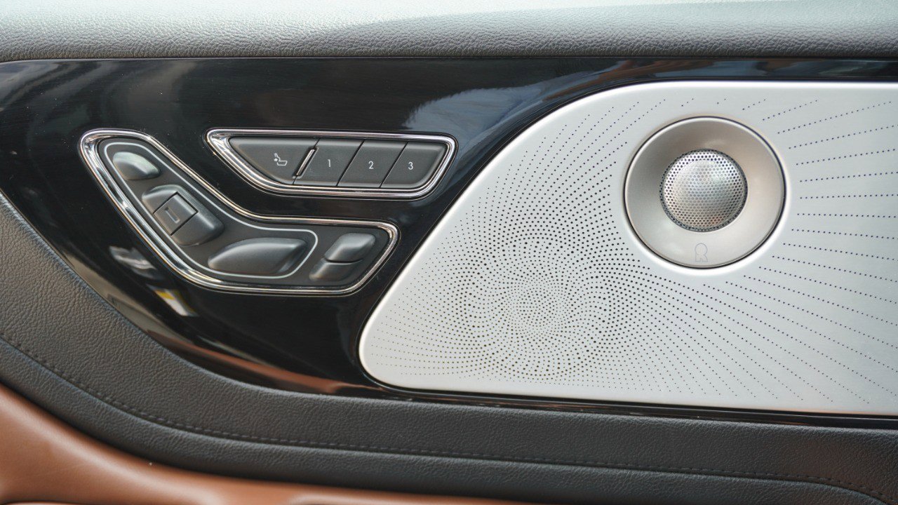 Used 2021 Lincoln Aviator Grand Touring w/ Equipment Group 302A AWD/4WD image 24