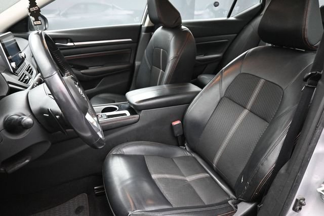 Used 2023 Nissan Altima 2.5 SR FWD image 7