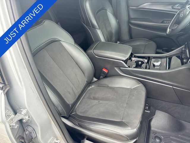 Used 2023 Jeep Grand Cherokee L Laredo AWD/4WD image 26