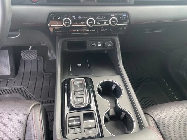Used 2025 Honda Pilot Black Edition image 24