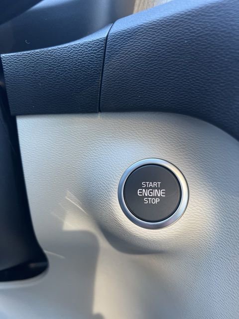 New 2026 Volvo XC40 B4 Plus w/ Protection Package FWD image 21