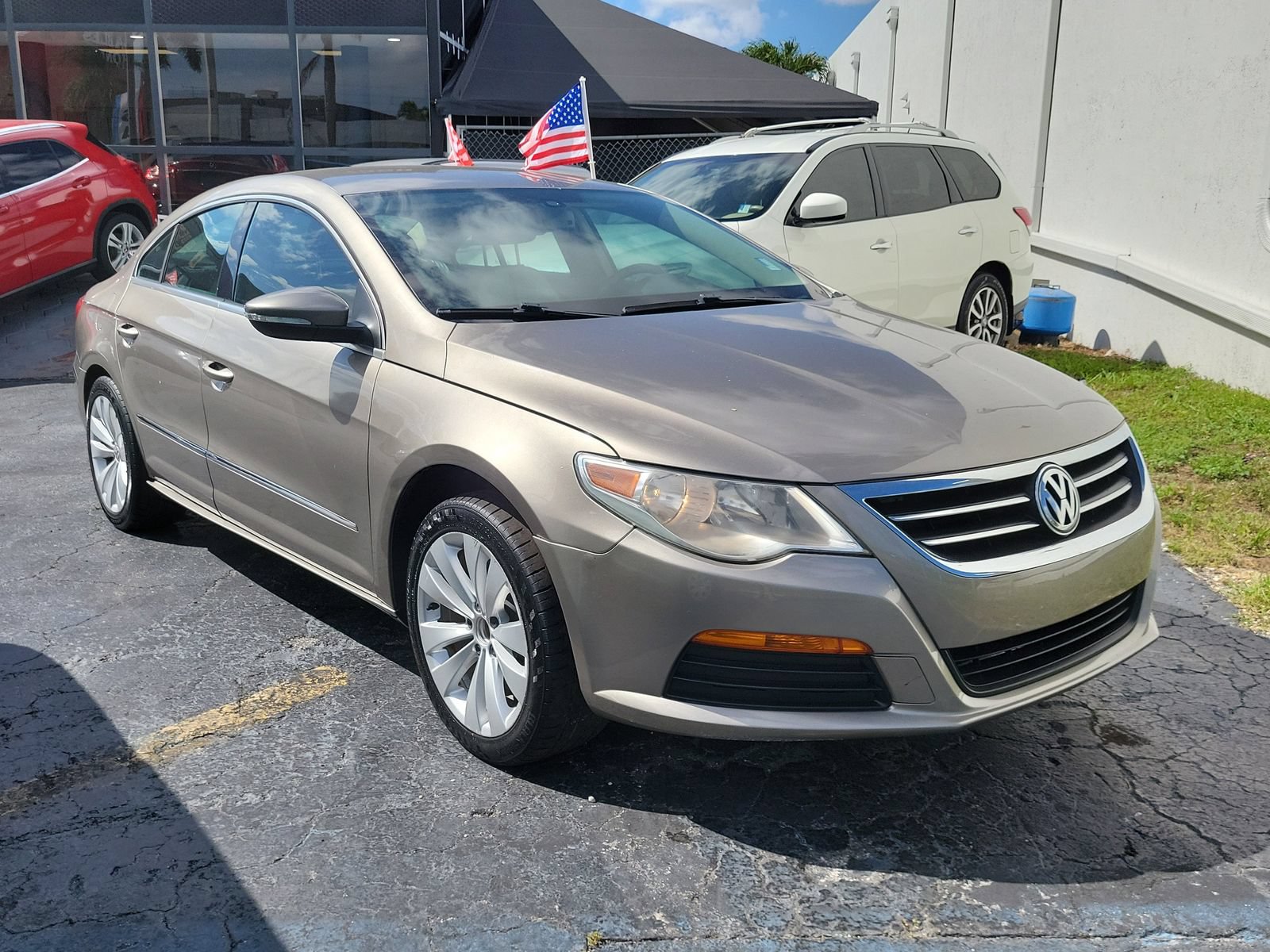 Used 2012 Volkswagen CC Sport FWD image 3