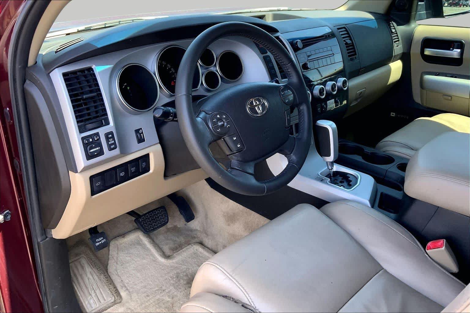 Used 2008 Toyota Sequoia Limited RWD image 17