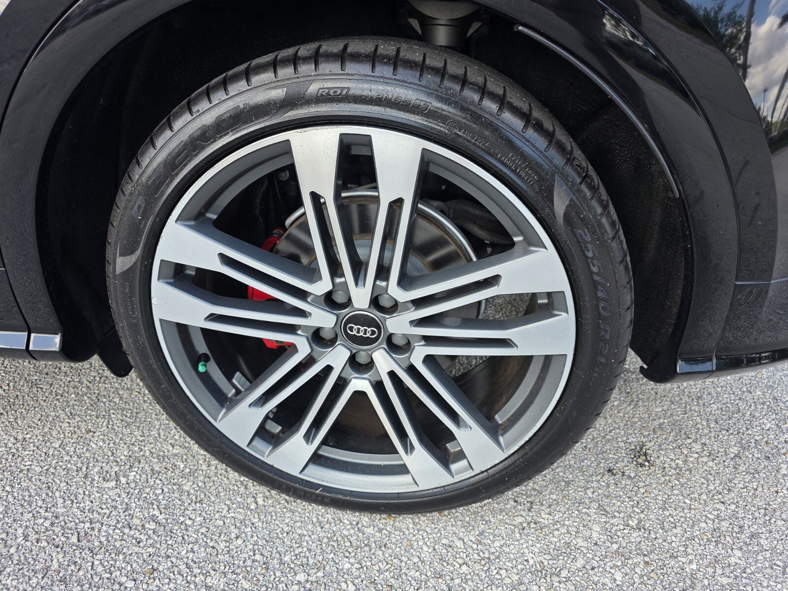 Used 2018 Audi SQ5 Prestige w/ Prestige Package image 9