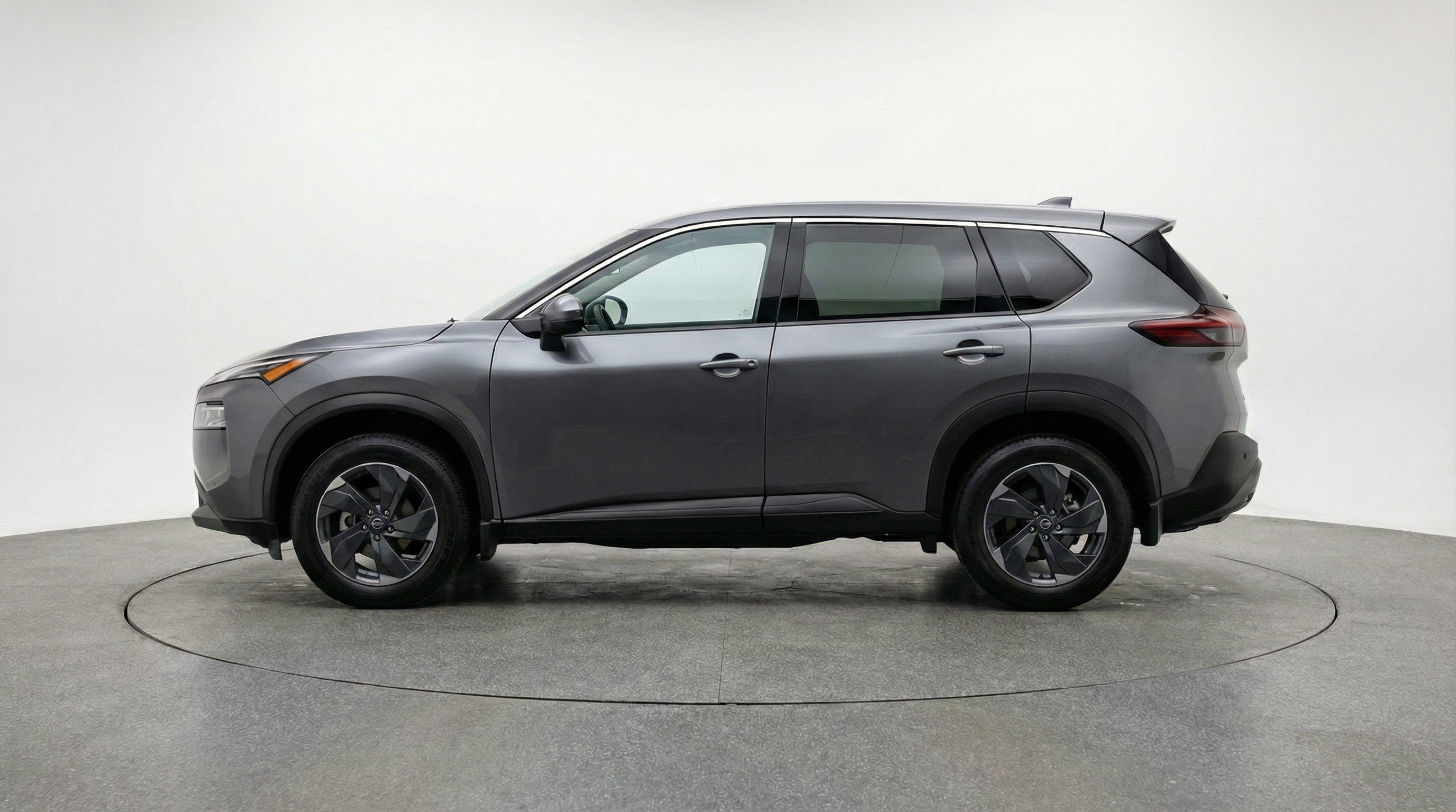 Used 2025 Nissan Rogue SV AWD/4WD image 5