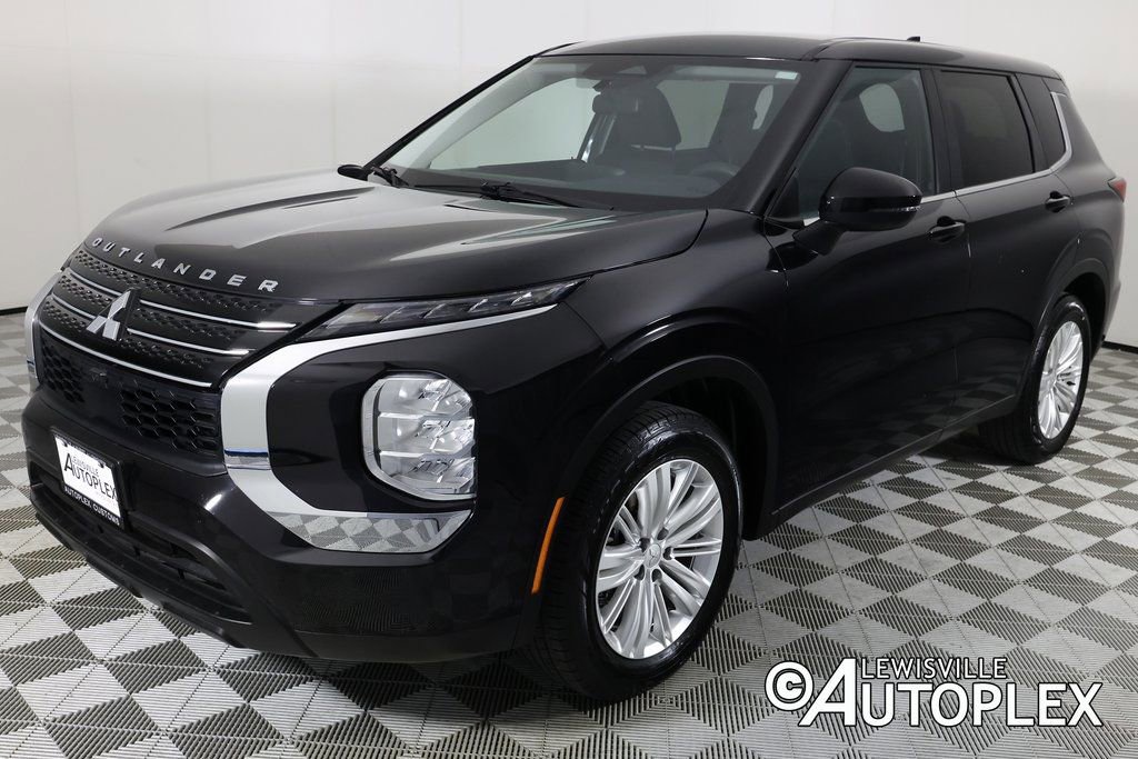 Used 2024 Mitsubishi Outlander ES image 9