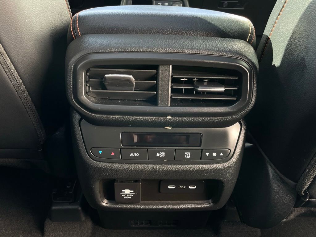 Used 2024 Honda Pilot TrailSport image 41
