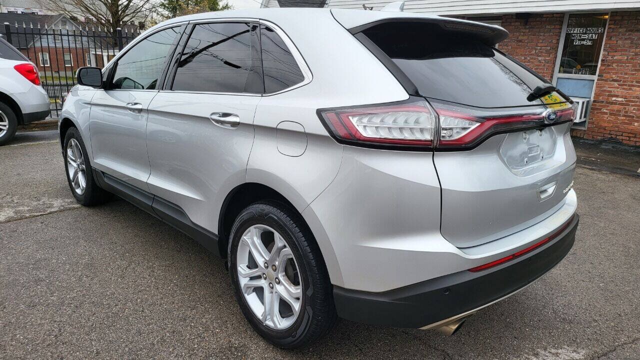 Used 2016 Ford Edge Titanium FWD image 6
