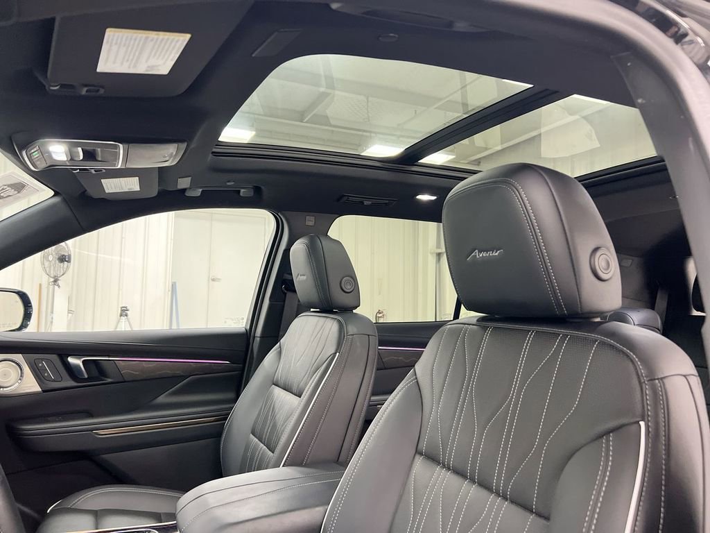 Used 2025 Buick Enclave Avenir w/ LPO, Floor Liner Package FWD image 20