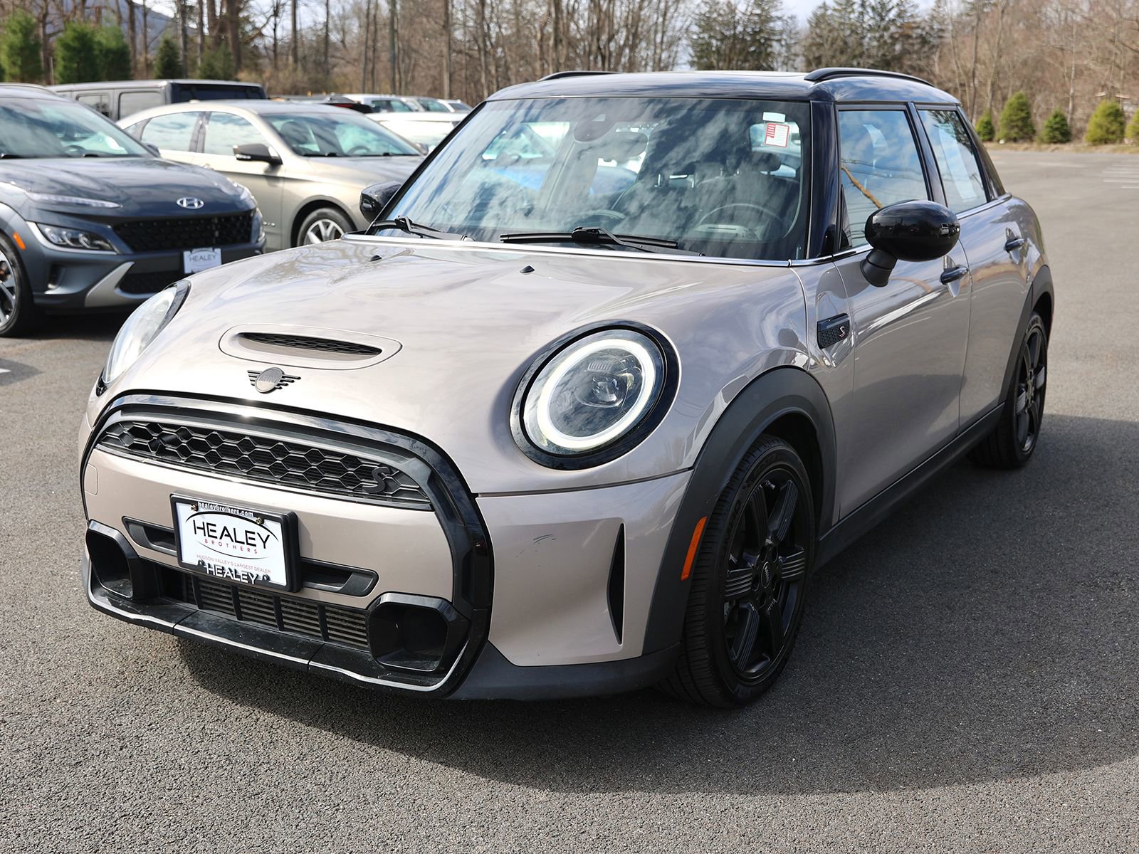 Used 2022 MINI Cooper S w/ Premium Package image 3