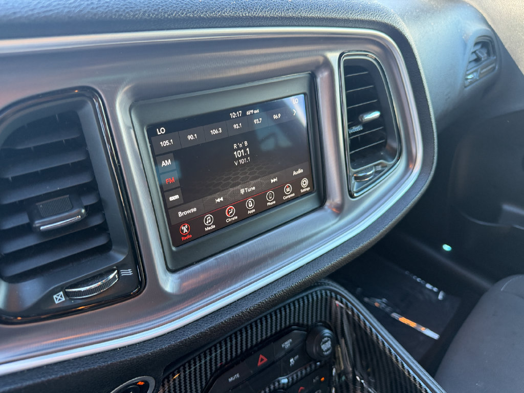 Used 2019 Dodge Challenger SXT RWD image 21