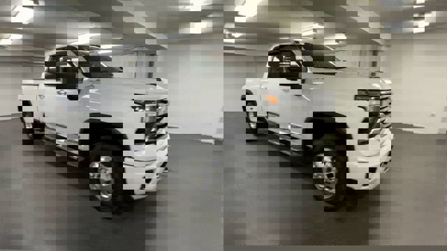 Used 2024 Chevrolet Silverado 3500 High Country w/ Technology Package image 1