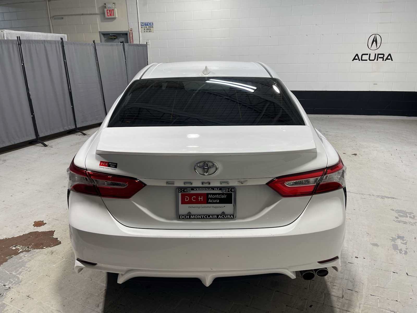 Used 2020 Toyota Camry SE FWD image 5