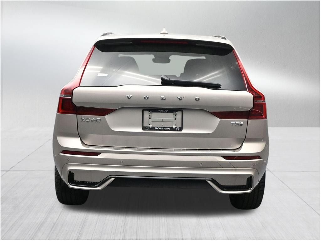 New 2026 Volvo XC60 T8 Ultra w/ Protection Package Premier AWD/4WD image 4