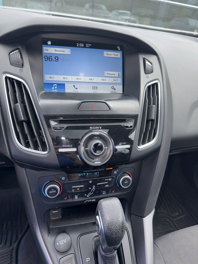 Used 2018 Ford Focus SEL w/ Cold Weather Package image 8