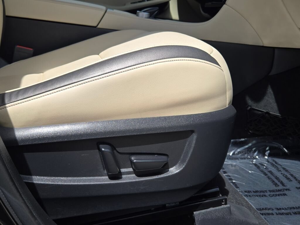 Used 2021 INFINITI QX50 Essential w/ Convenience Package AWD/4WD image 5