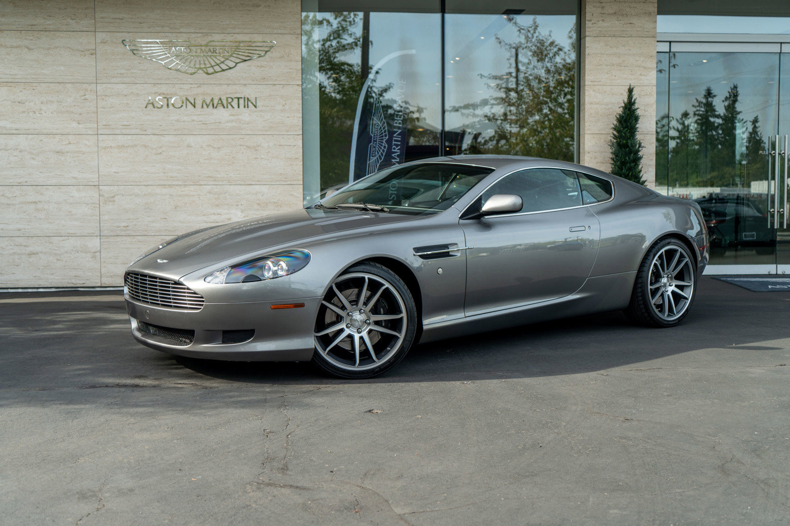 Used 2006 Aston Martin DB9 Coupe RWD image 2
