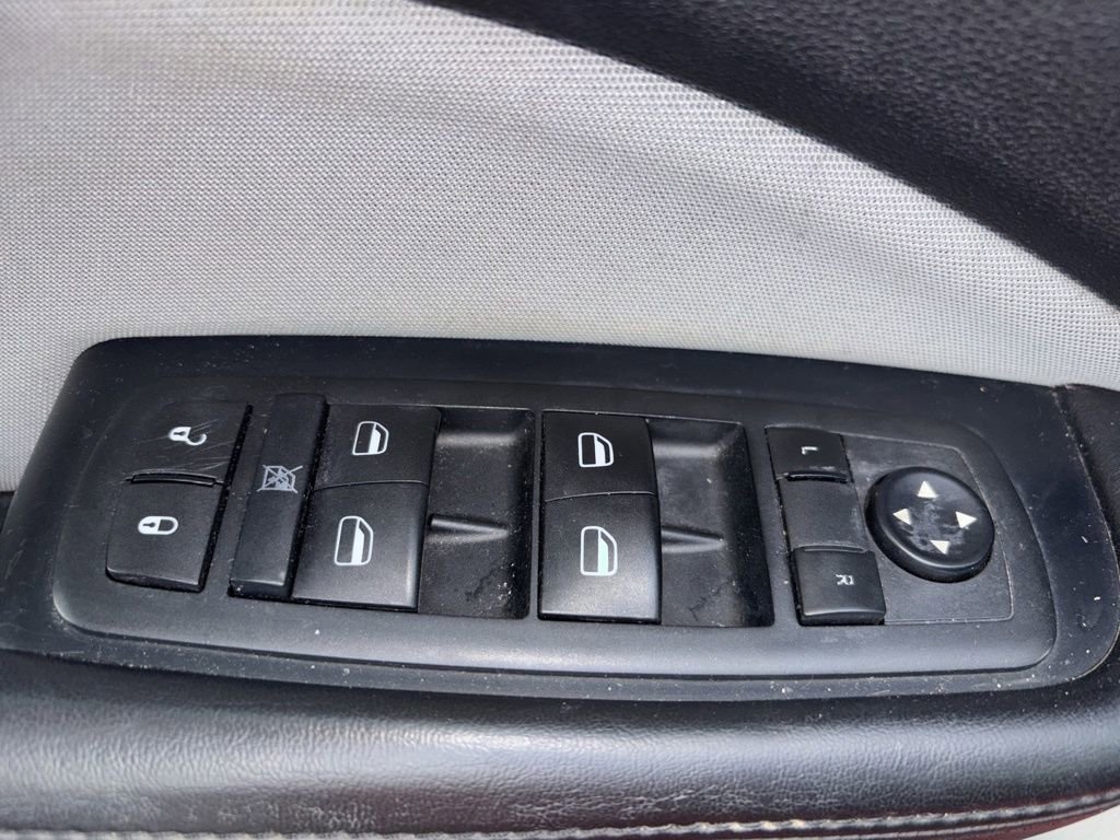 Used 2015 Dodge Dart SXT image 13