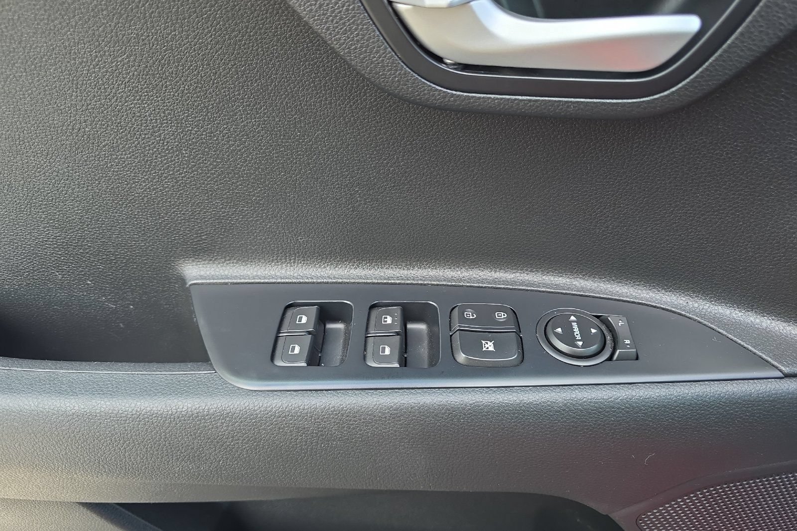 Used 2021 Kia Rio S FWD image 11
