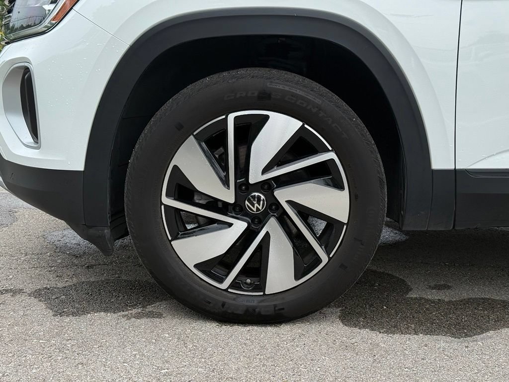 Used 2025 Volkswagen Atlas SE AWD/4WD image 5