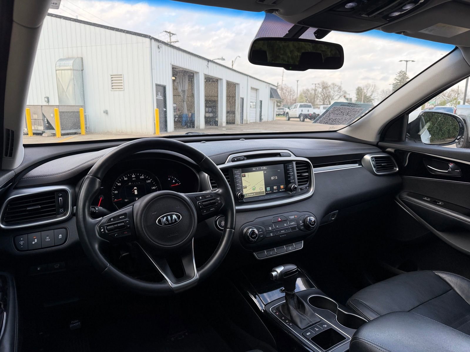 Used 2017 Kia Sorento SX image 17