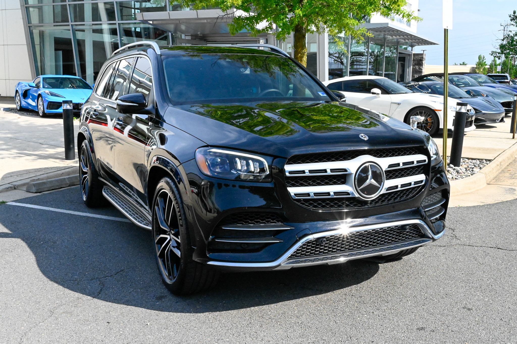 Used 2021 Mercedes-Benz GLS 580 4MATIC image 3