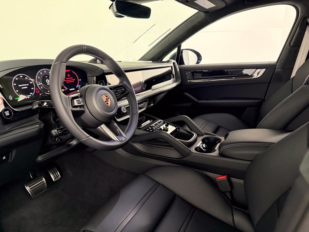 New 2026 Porsche Cayenne GTS AWD/4WD image 4