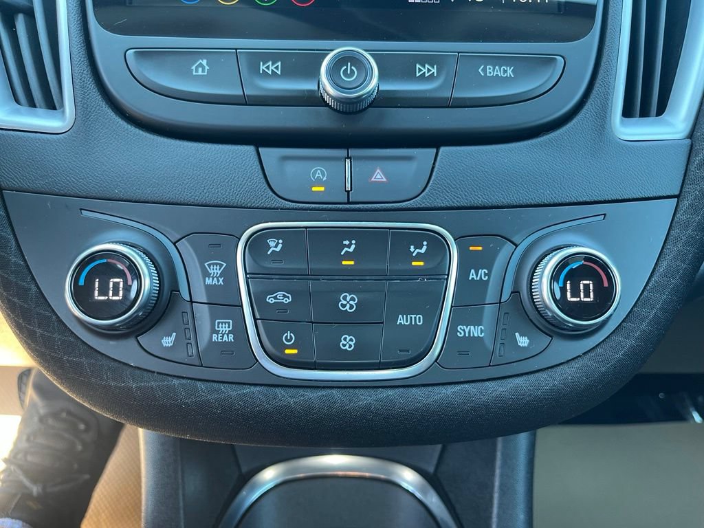 Certified 2025 Chevrolet Malibu LT FWD image 17