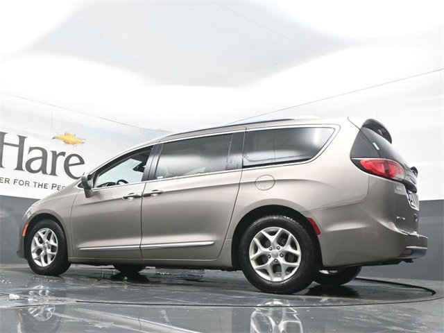 Used 2018 Chrysler Pacifica Touring-L Plus w/ Tire & Wheel Group image 56