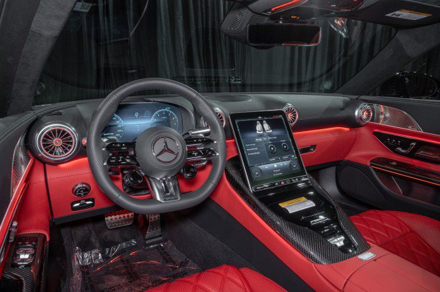 New 2026 Mercedes-Benz SL 63 AMG 4MATIC image 18