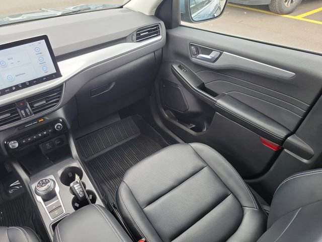 Certified 2023 Ford Escape Platinum AWD/4WD image 30