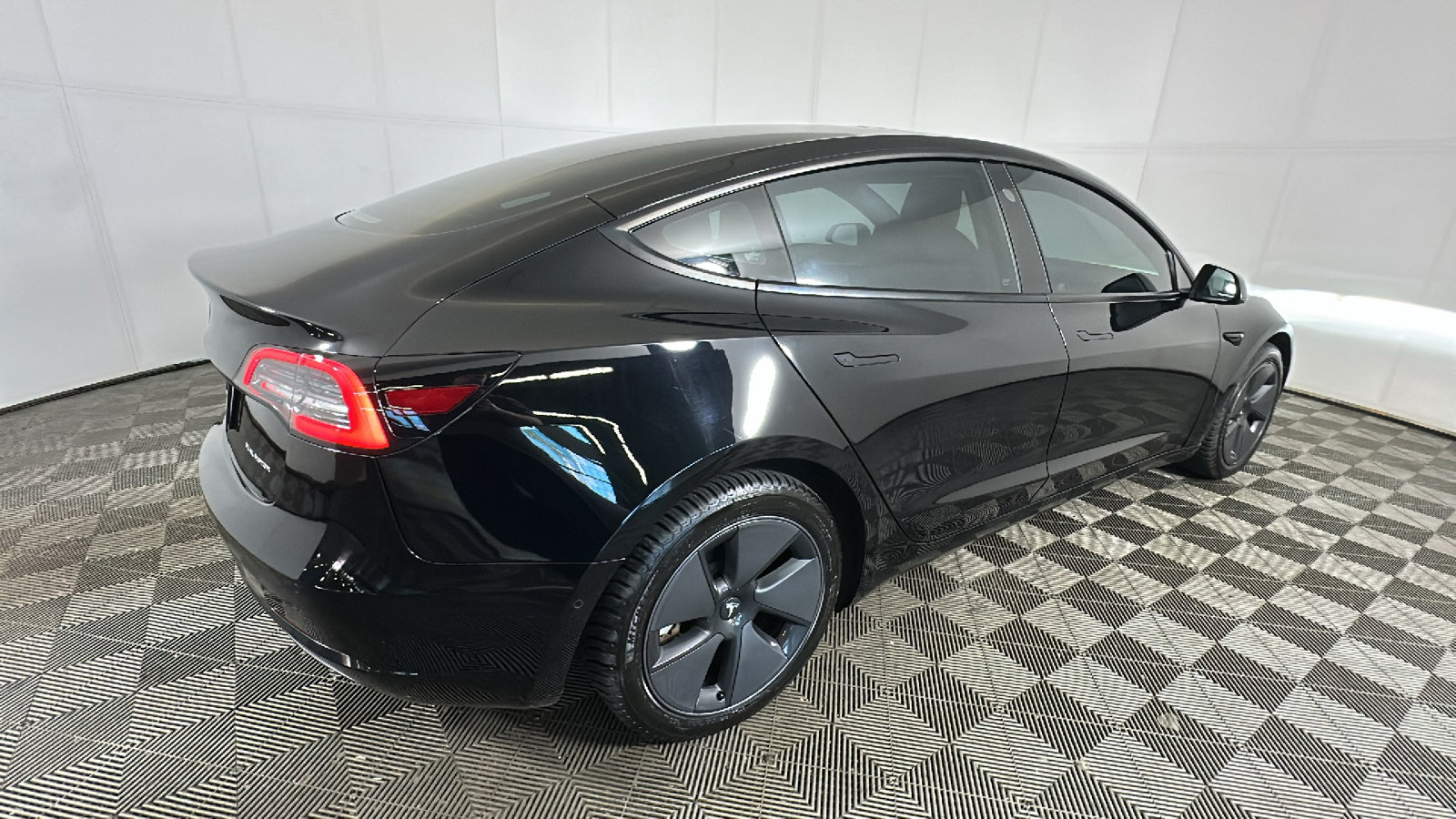 Used 2021 Tesla Model 3 Long Range AWD/4WD video 2