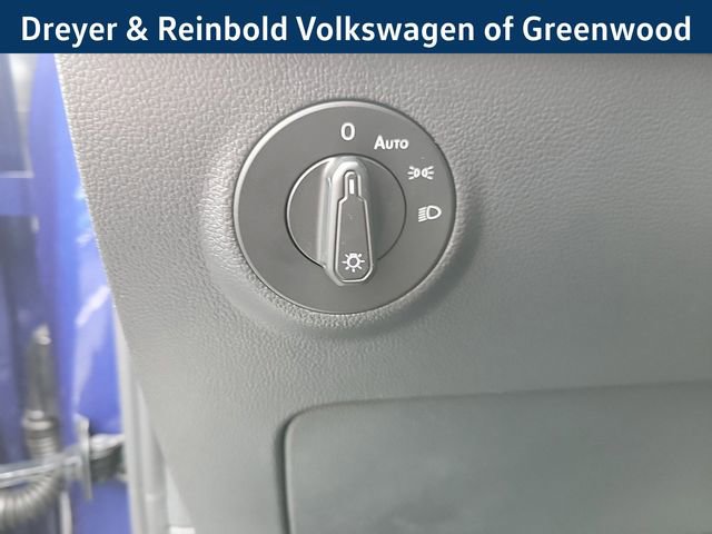 New 2024 Volkswagen Taos SE image 14