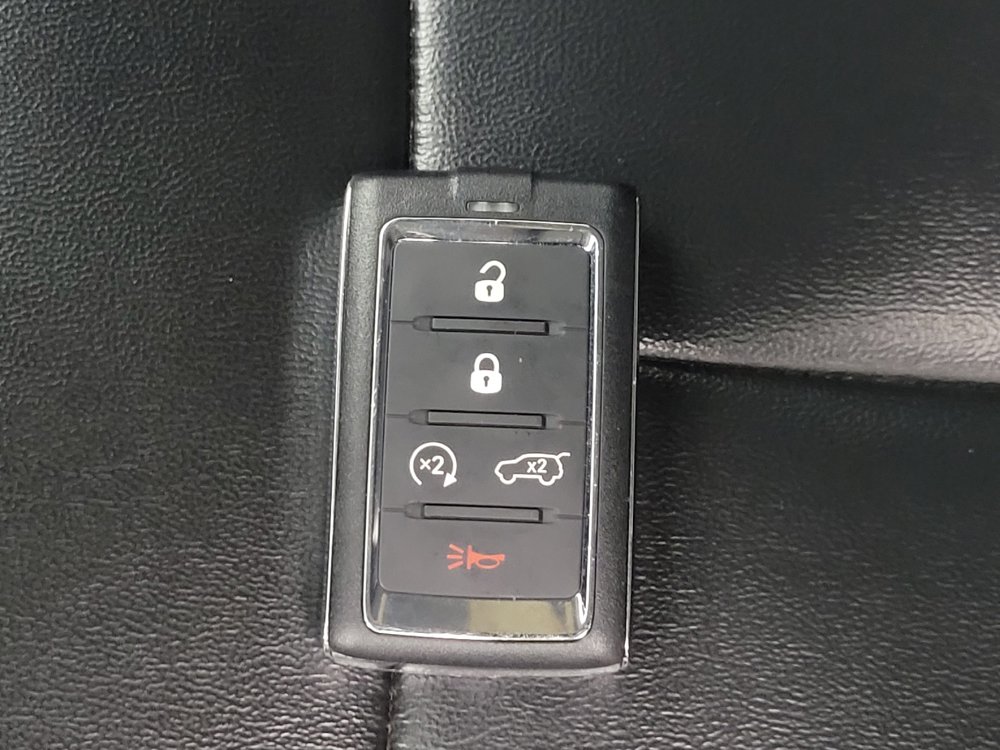 Used 2023 Jeep Grand Cherokee Limited RWD image 32