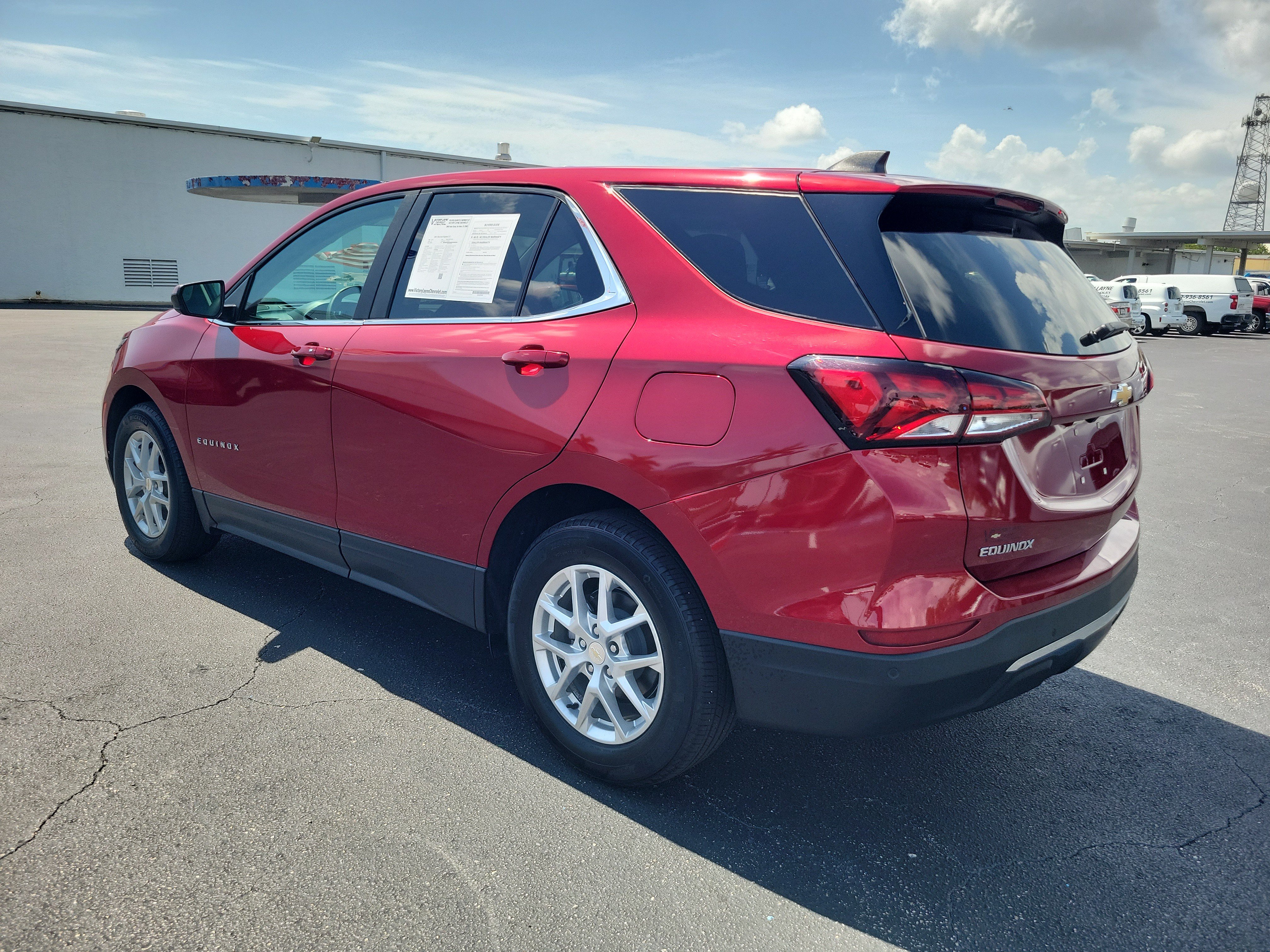 Used 2023 Chevrolet Equinox LT FWD image 3
