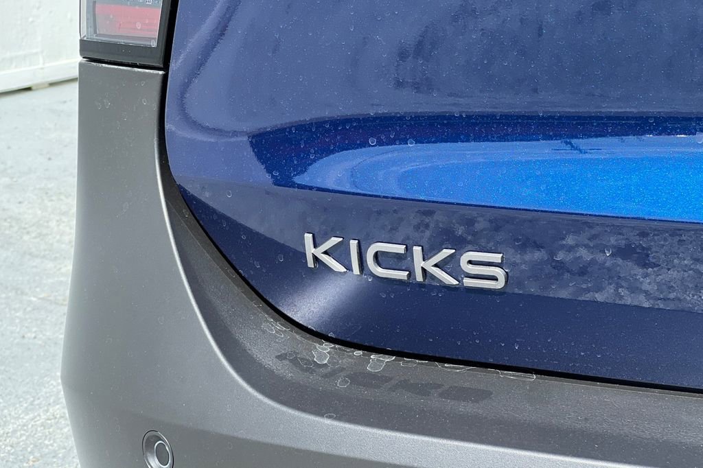 New 2025 Nissan Kicks SR w/ Illumination Package image 6