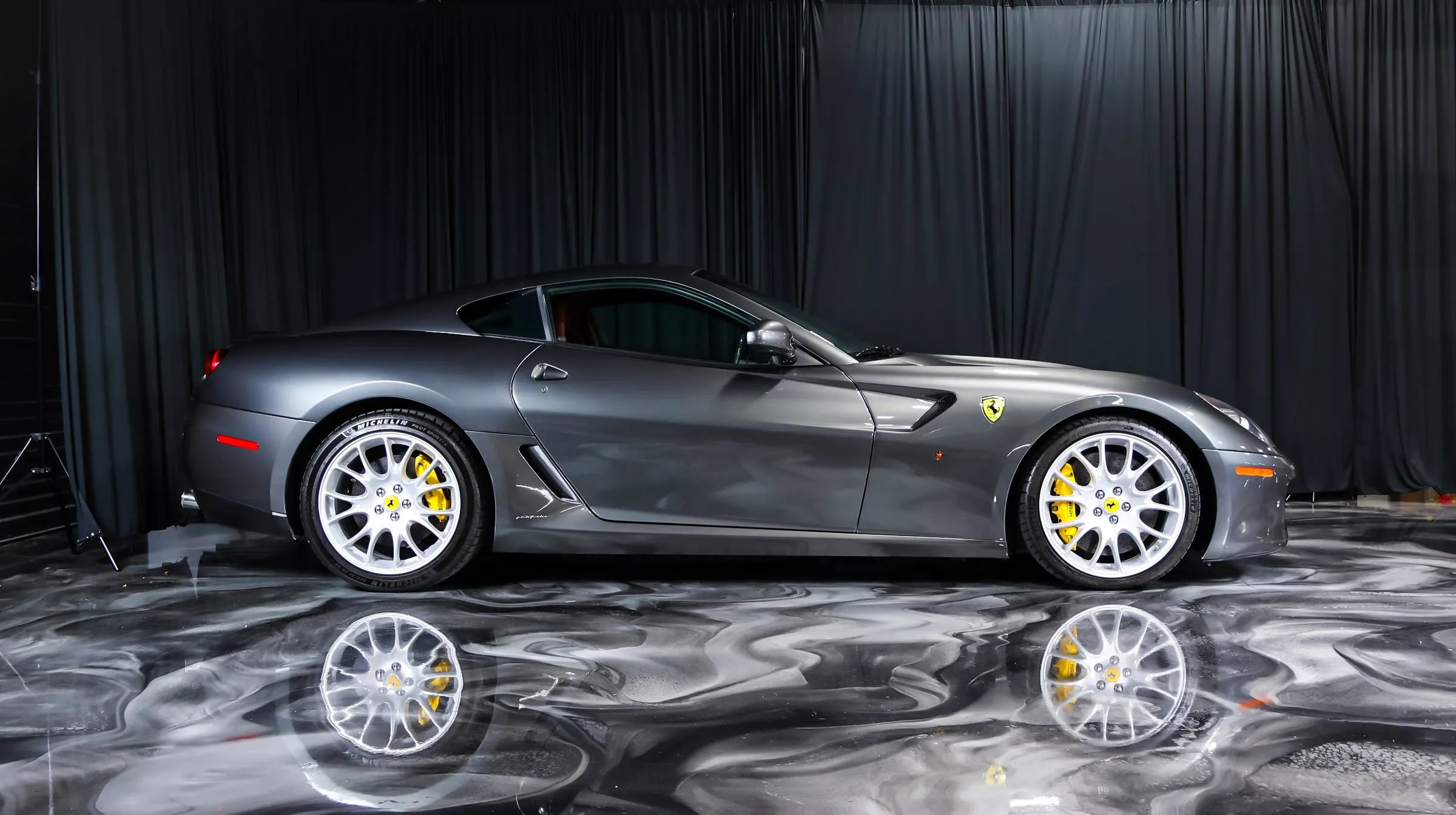 Used 2008 Ferrari 599 GTB Fiorano RWD image 2