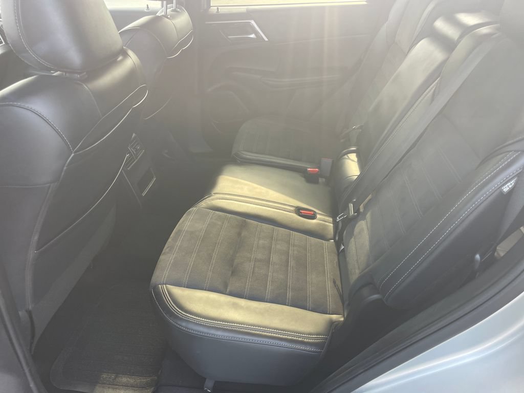 Used 2024 Mitsubishi Outlander SE AWD/4WD image 14