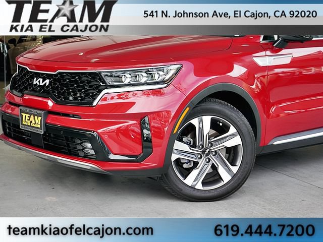 Certified 2023 Kia Sorento SX Prestige AWD/4WD image 3