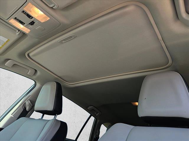 Used 2018 Toyota RAV4 Platinum FWD image 18
