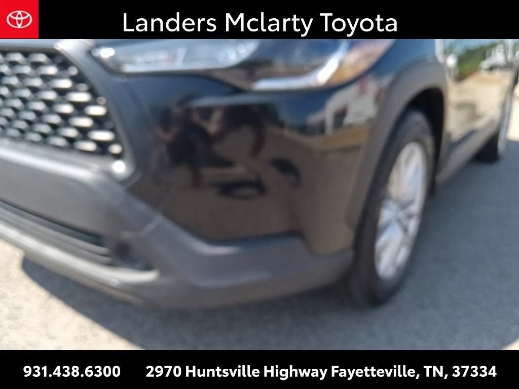Used 2023 Toyota Corolla Cross LE FWD image 9