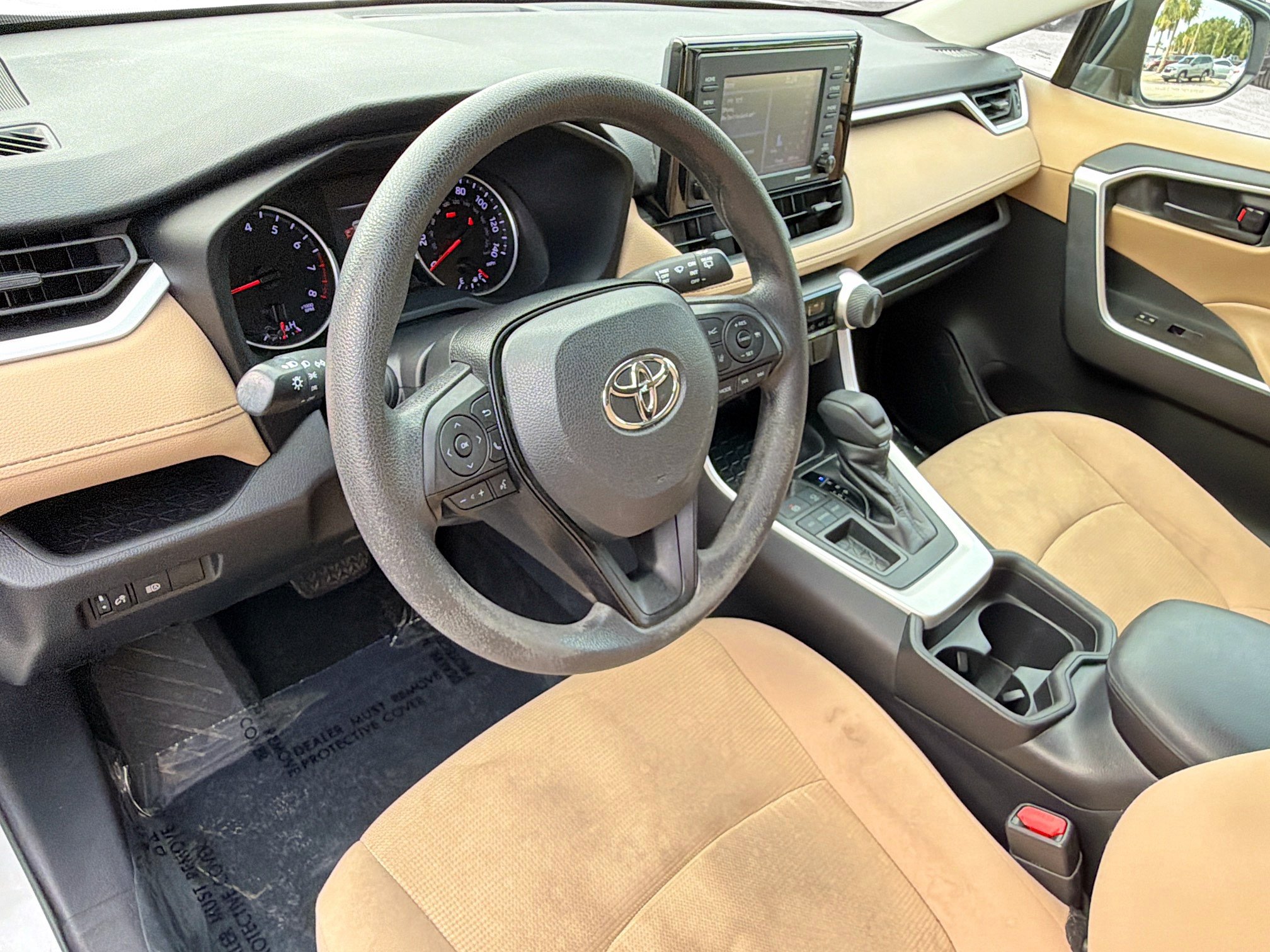 Used 2021 Toyota RAV4 LE FWD image 39