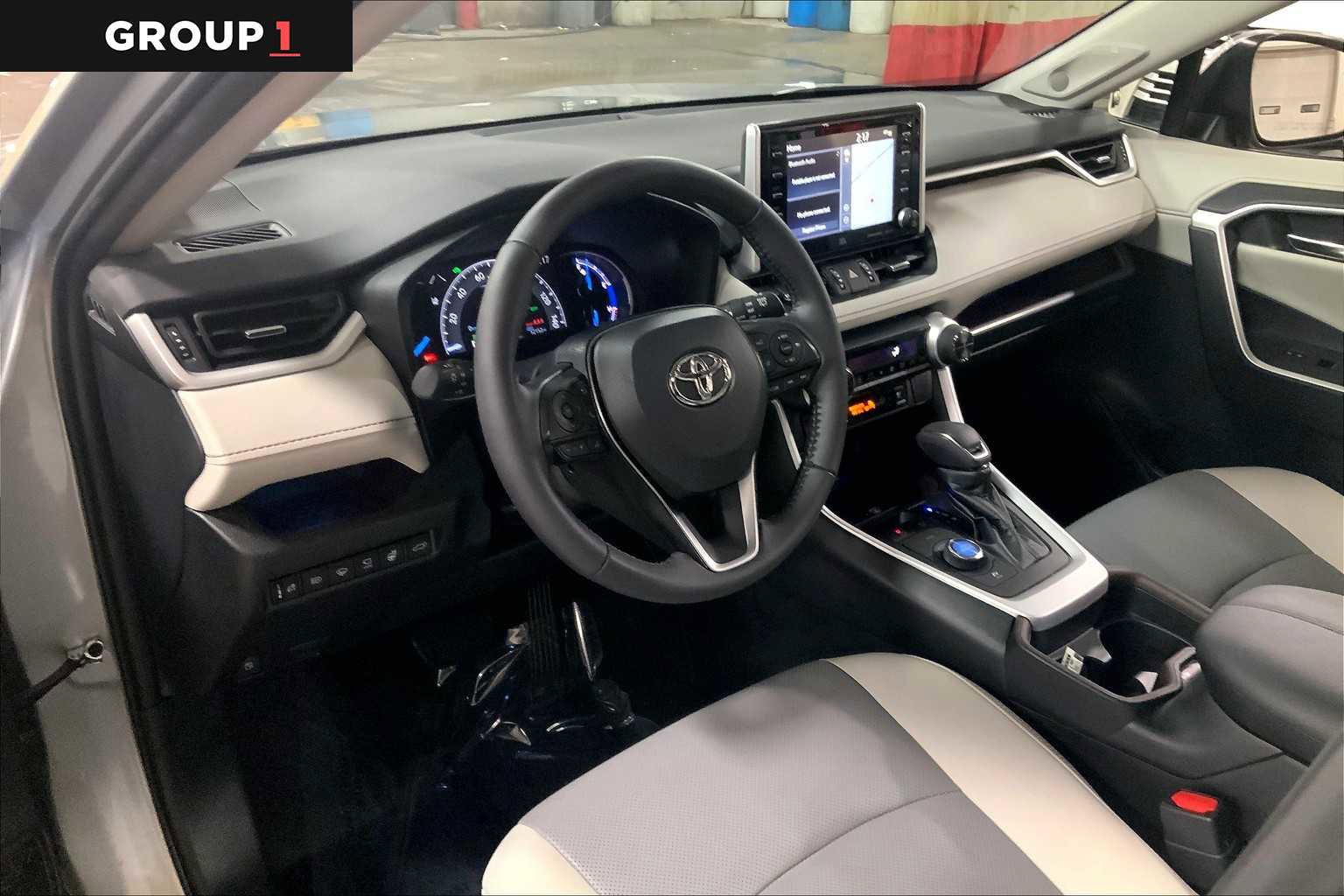 Used 2021 Toyota RAV4 Limited image 17