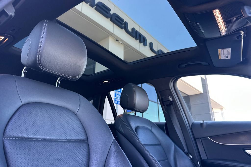 Used 2020 Mercedes-Benz GLC 300 4MATIC image 19