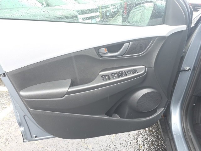 Used 2021 Hyundai Kona SEL w/ Cargo Package image 8