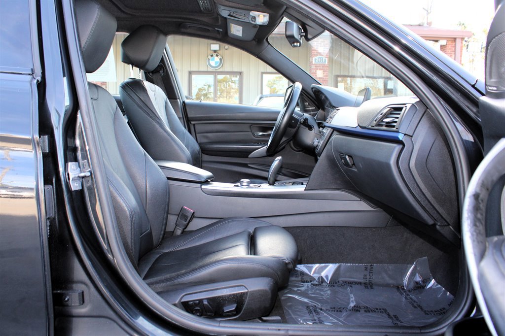 Used 2013 BMW 335i xDrive Sedan AWD/4WD image 16