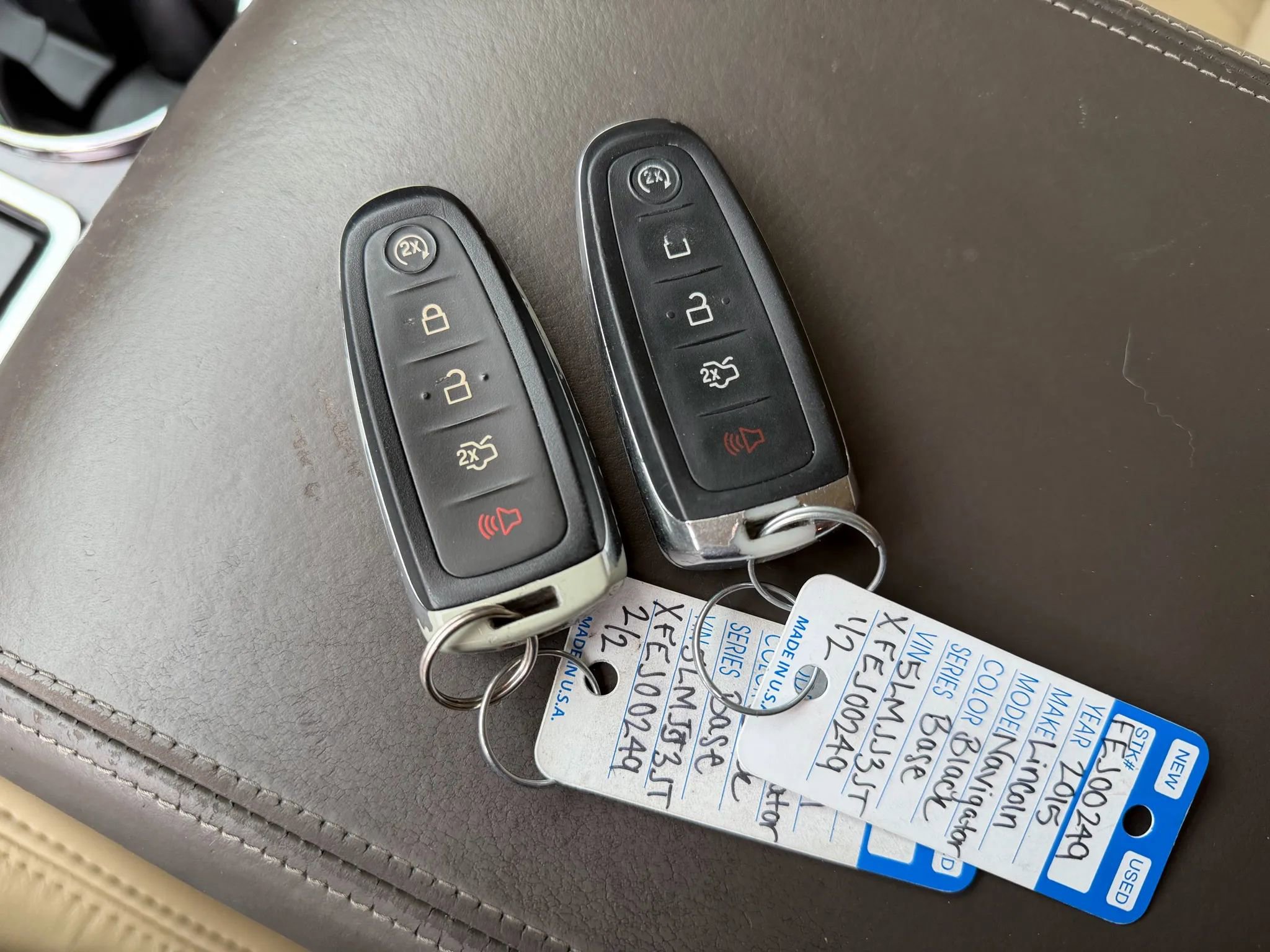 Used 2015 Lincoln Navigator L 4WD w/ Equipment Group 101A Reserve image 12