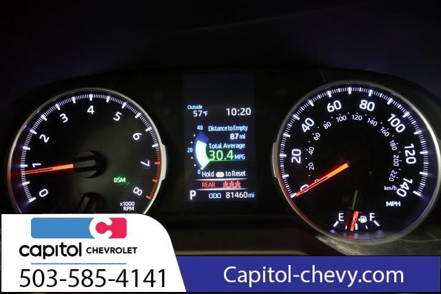 Used 2020 Toyota RAV4 XLE w/ Carpet Mat Package AWD/4WD image 17