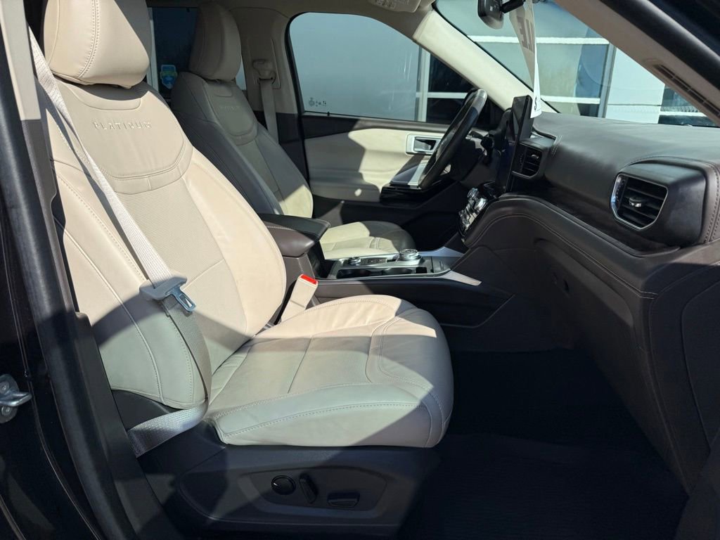 Used 2023 Ford Explorer Platinum w/ Technology Package image 14