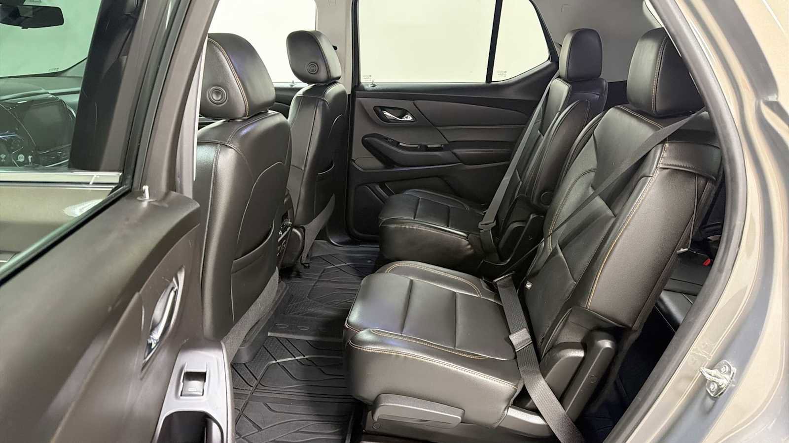 Used 2019 Chevrolet Traverse LT w/ LT Premium Package AWD/4WD image 24